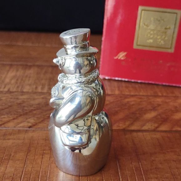 Lenox Kirk Stieff Collection Mr. & Mrs. Snowman Pewter Salt and Pepper‎ Shakers - Picture 4 of 11